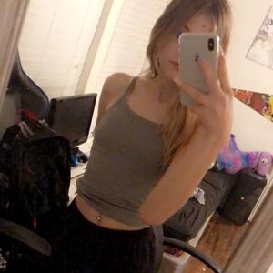 Meet your Posher, Hannah